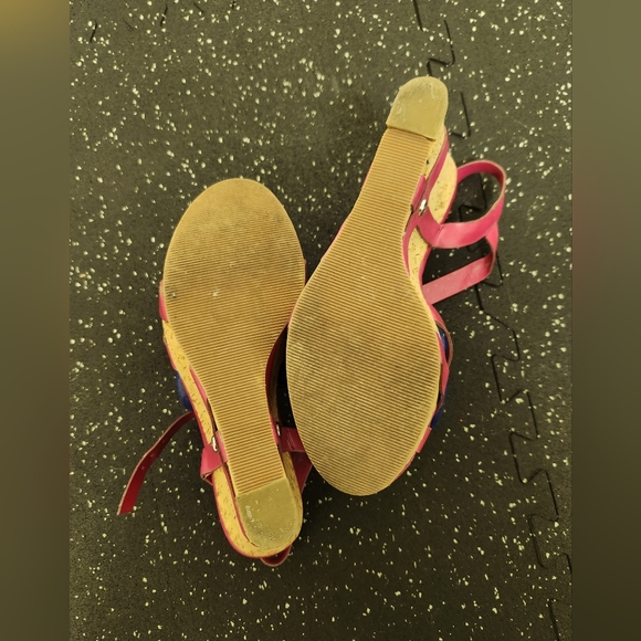 Pink Guess wedges - Picture 3 of 3
